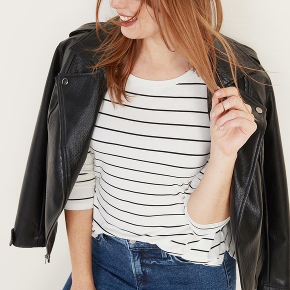 Old Navy Tops - Old Navy Black & White Stripe Layering 3/4 Sleeve
